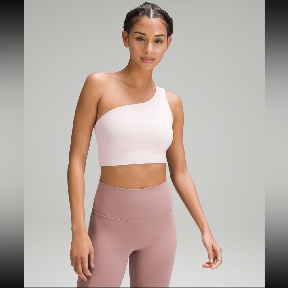 lululemon Align™ Asymmetrical
Bra *Light Support, C/D Cup